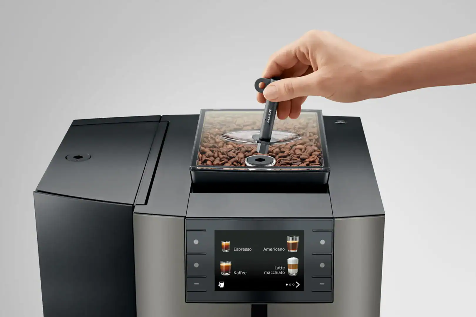 Hoogwaardige koffiemachine met touchscreen en veelzijdige koffie- en theeopties.