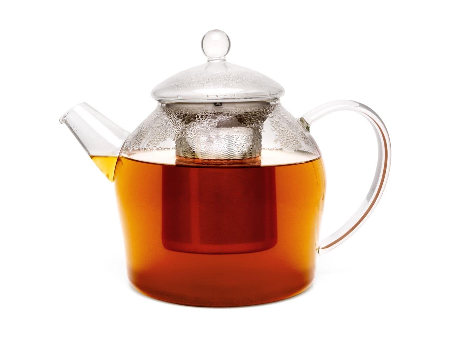 Helder glazen theepot gevuld met verse thee, perfect voor gezellige momenten bij De Heeren van 17.