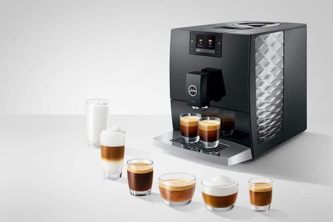 Uitgebreide espresso en koffiespecialiteiten bereiden met professionele koffiemachine Van de Heeren van 17.