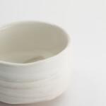 Matcha Bowl Kobiki in gebruik met matcha garde chawan Japans keramiek
