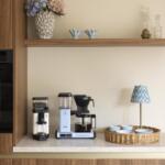 Moccamaster KBG Select Baby Blue in de keuken