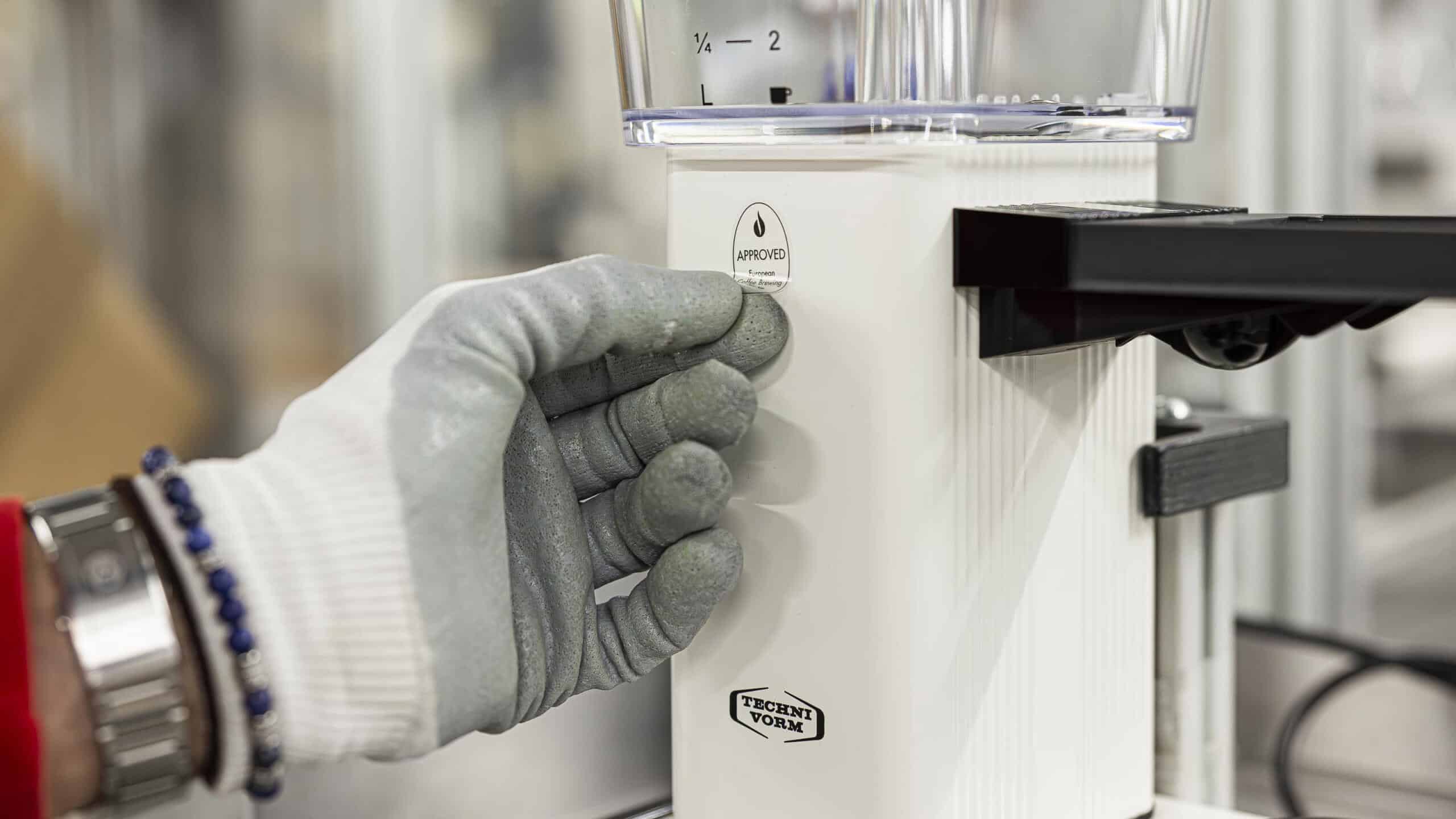 Moccamaster met de hand gemonteerd in de Technivorm-fabriek